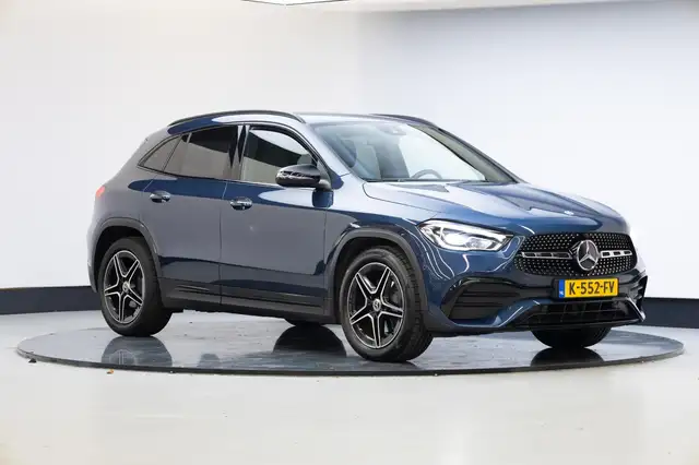 Mercedes-Benz GLA 200 AMG Line