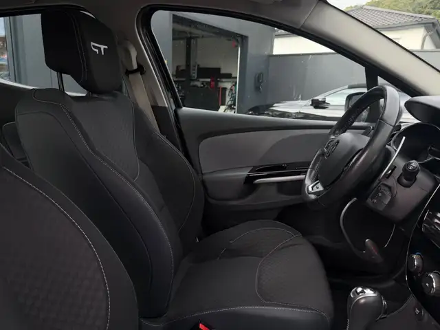 Renault Clio view 14