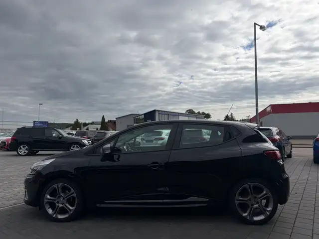 Renault Clio view 4