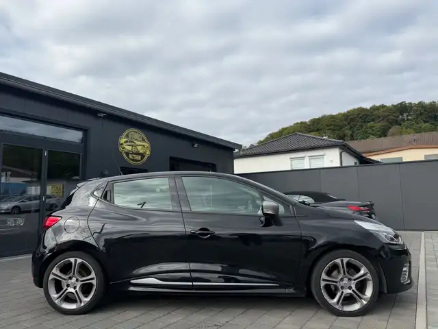 Renault Clio view 8