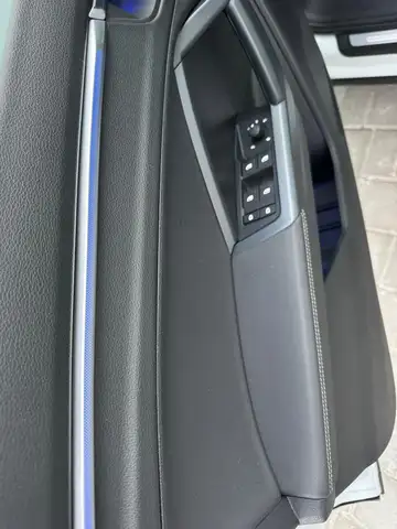 Audi Q3 view 14