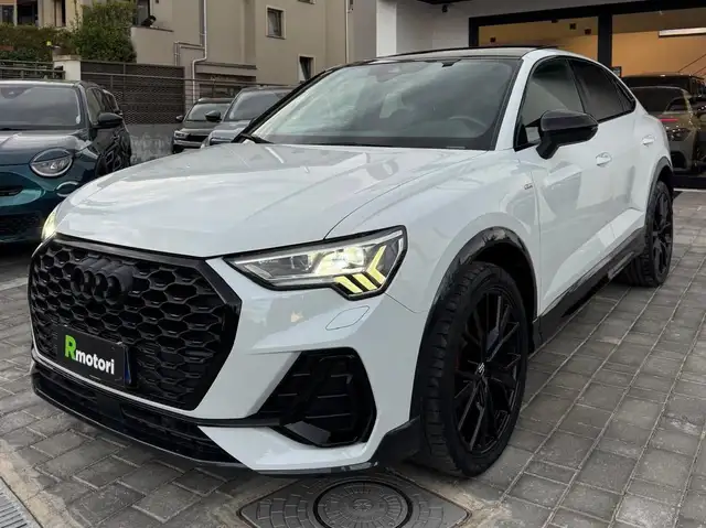 Audi Q3 view 2