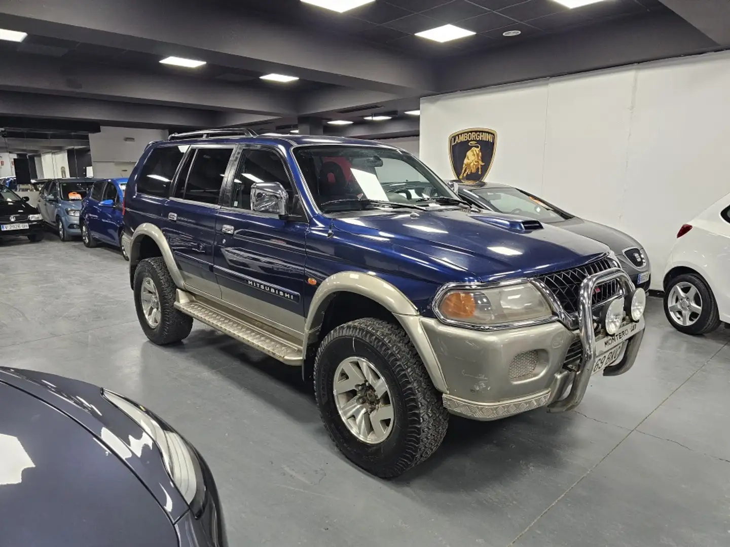 Mitsubishi Montero Sport 2.5 TDi GLS Plus Blau - 2