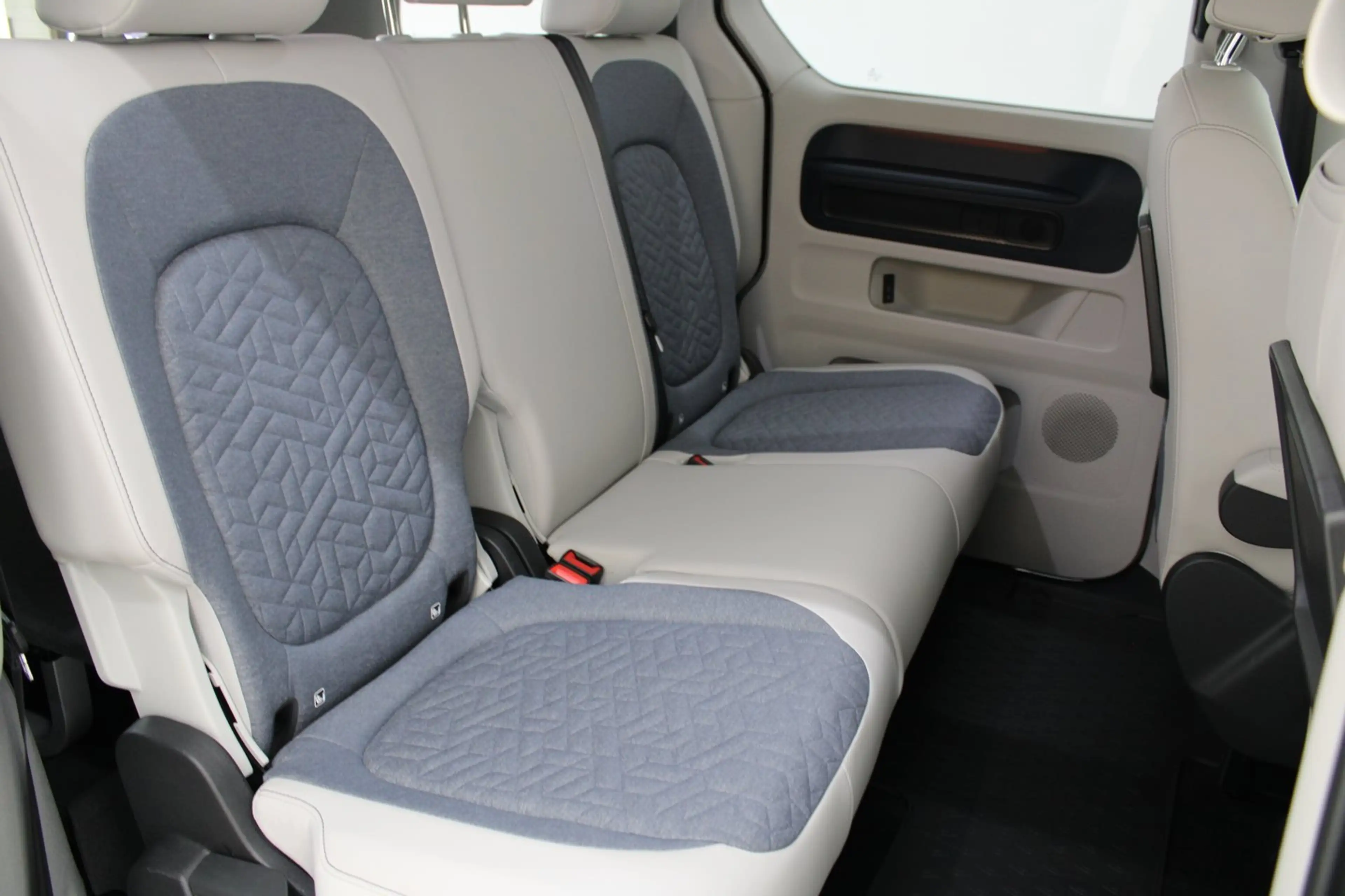 Volkswagen ID. Buzz VW ID. Buzz Pro 150 kW — photo 13