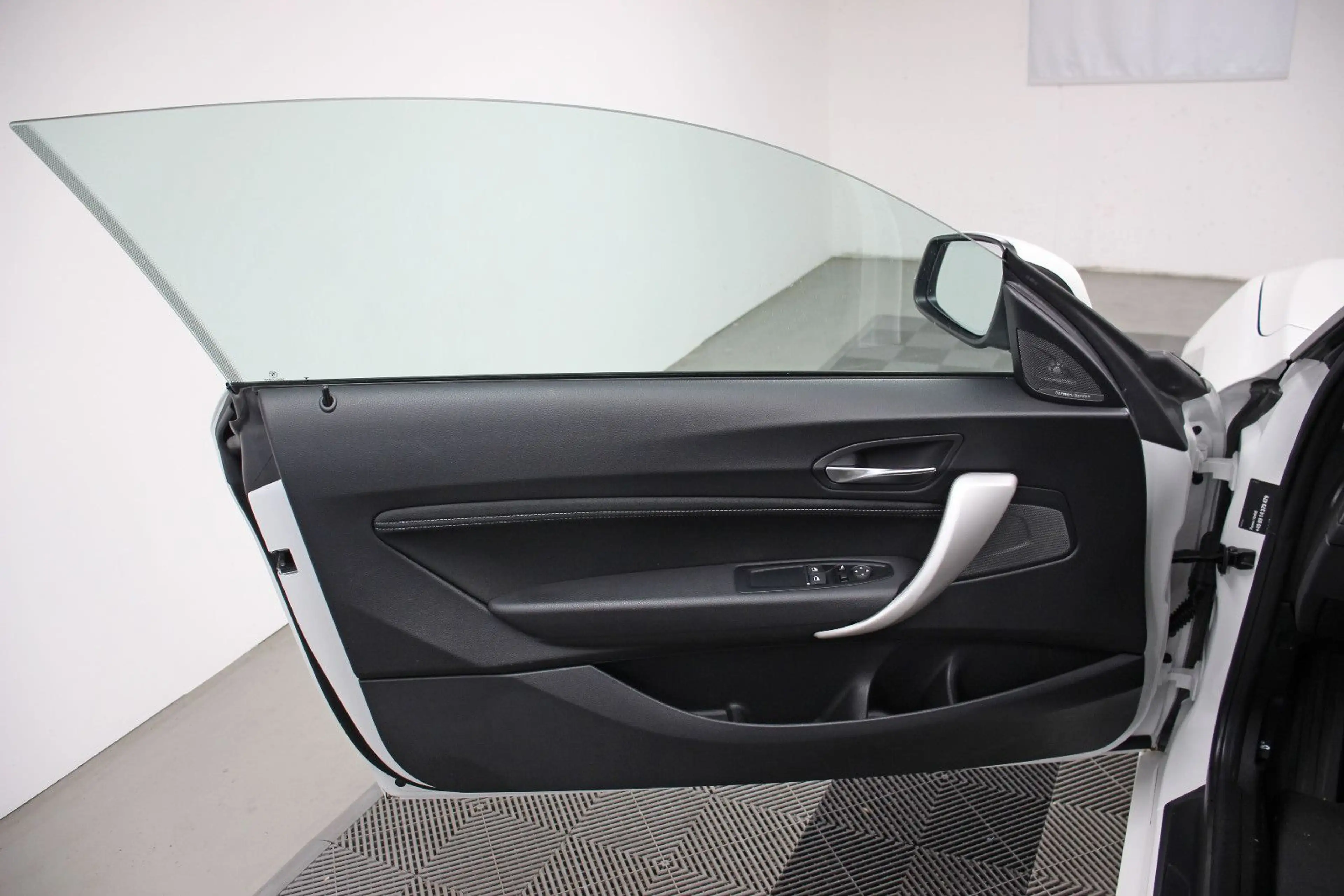 BMW 220 i Coupe Aut. *LED/KAMERA/H&K/NEUWERTIG/1HAND* — photo 8