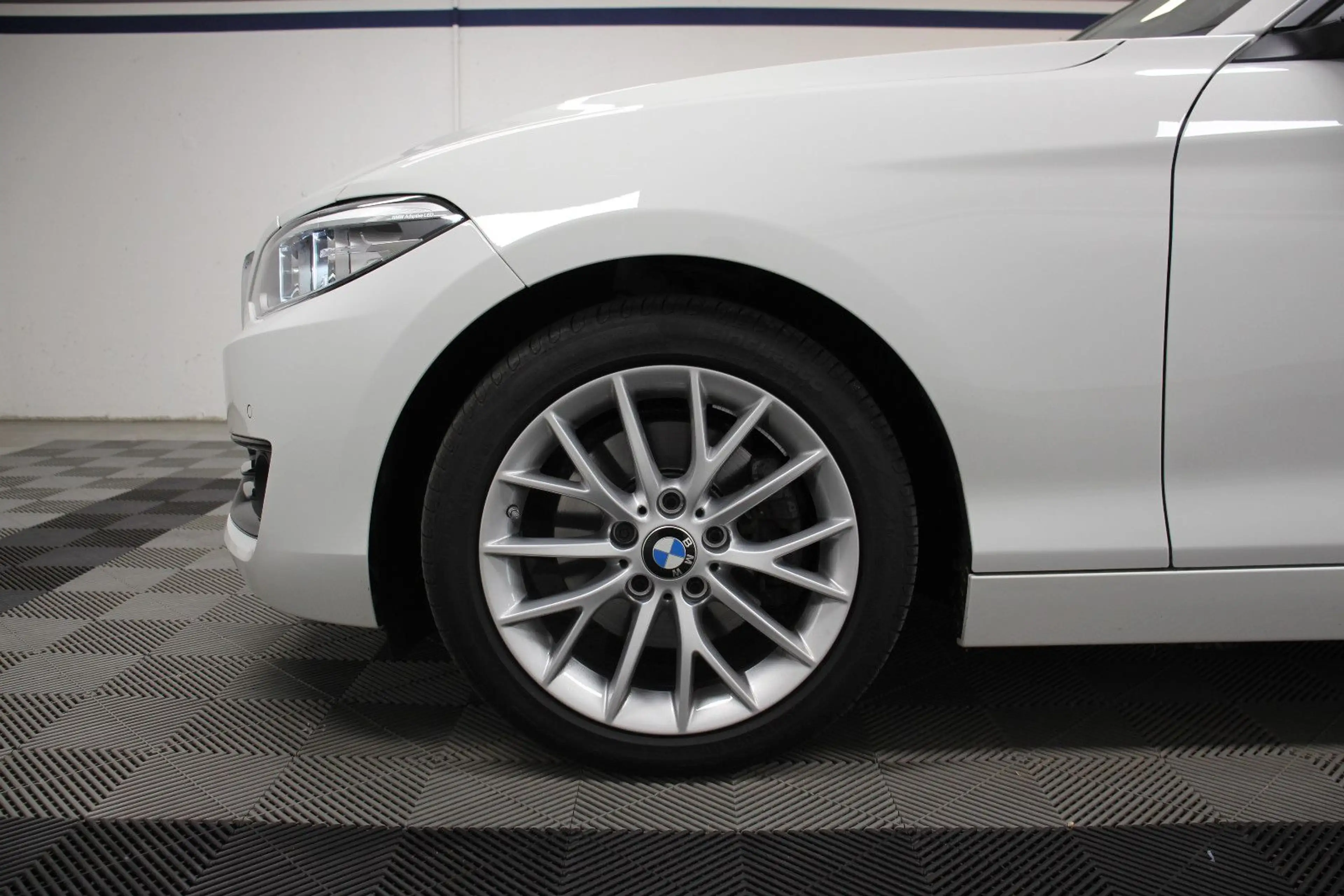 BMW 220 i Coupe Aut. *LED/KAMERA/H&K/NEUWERTIG/1HAND* — photo 5