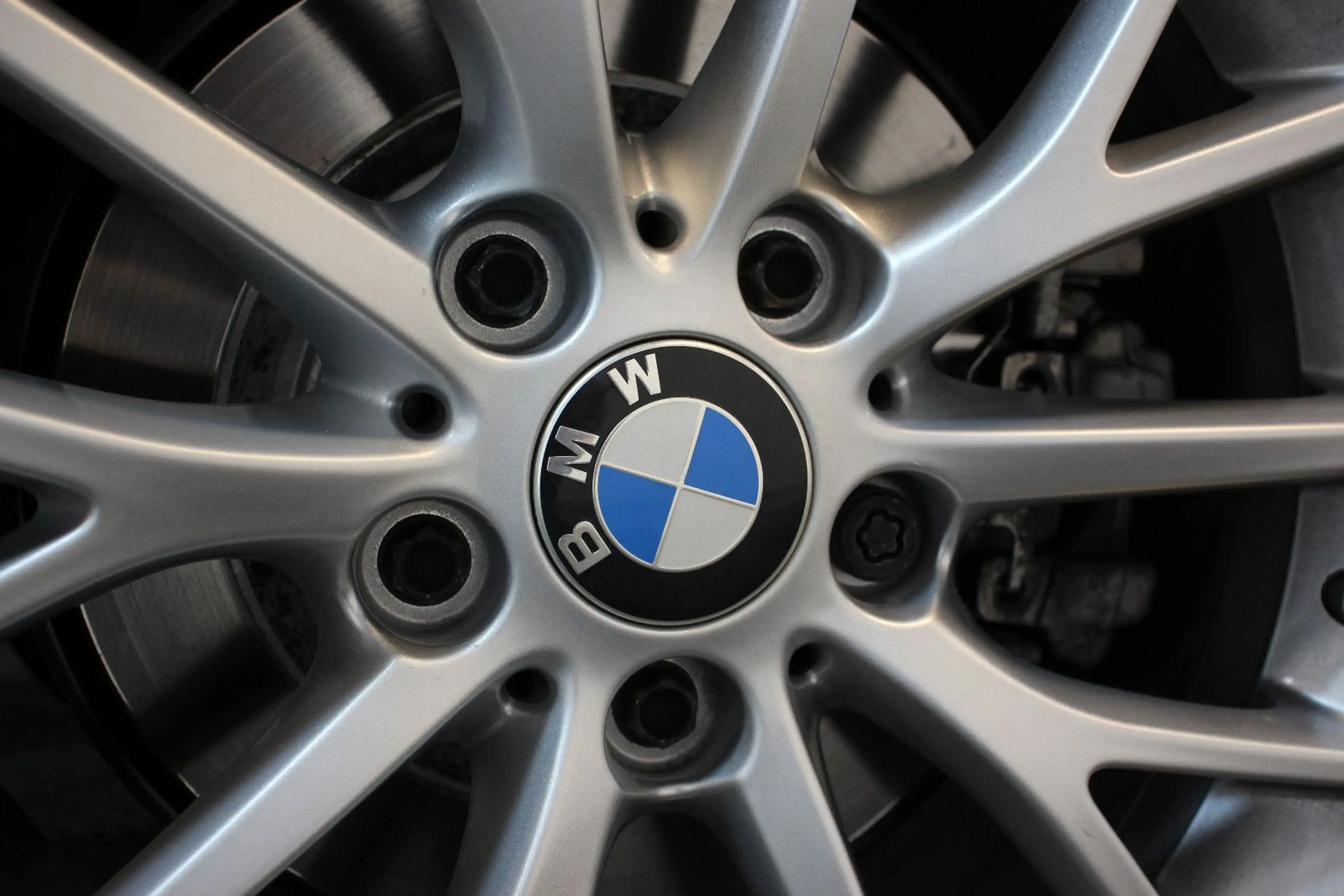 BMW 220 i Coupe Aut. *LED/KAMERA/H&K/NEUWERTIG/1HAND* — photo 6