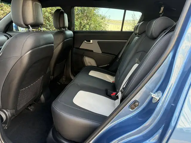 Kia Sportage view 9