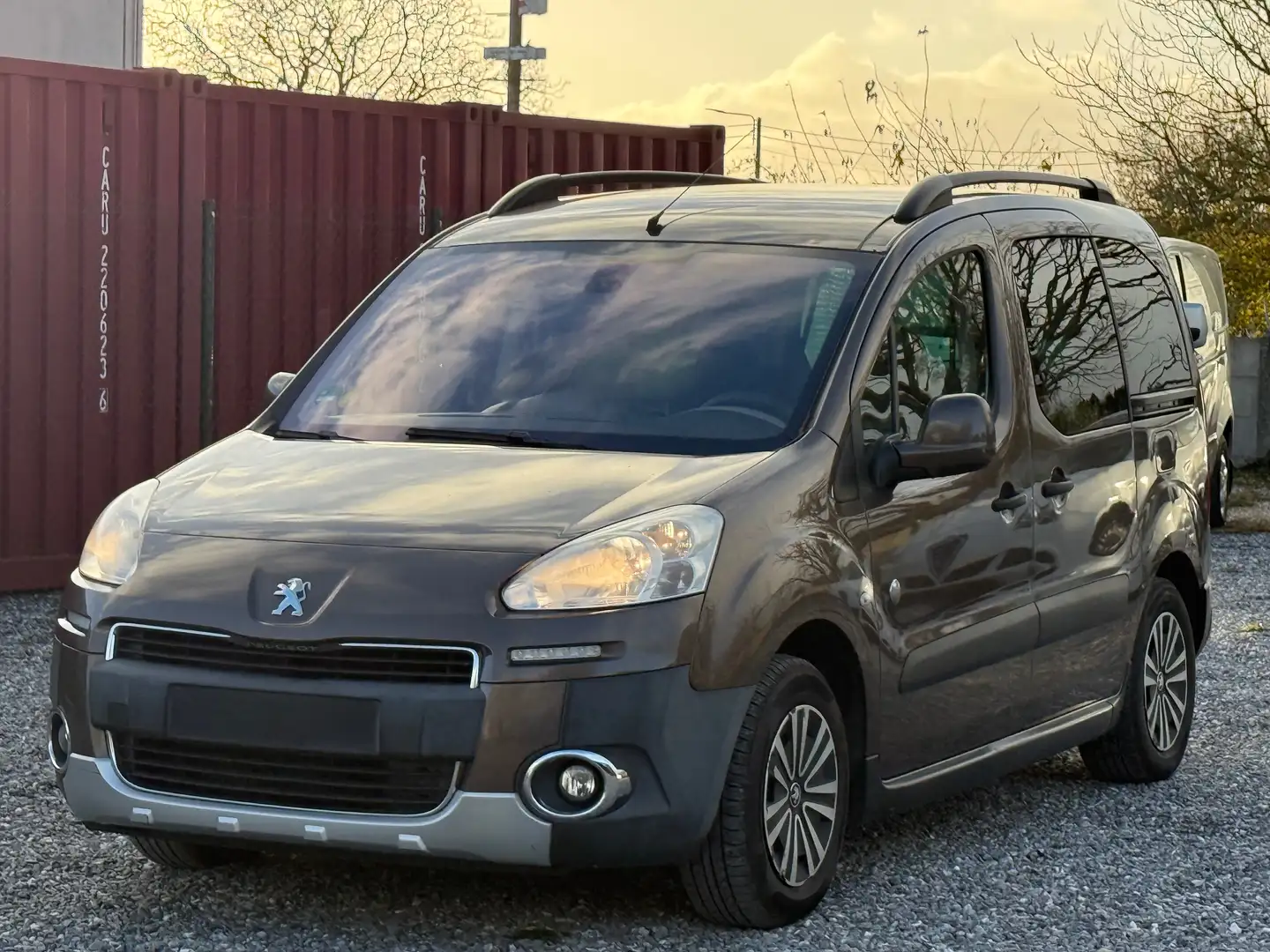 Peugeot Partner Partner Tepee 1.6 e-HDi Style STT - 1