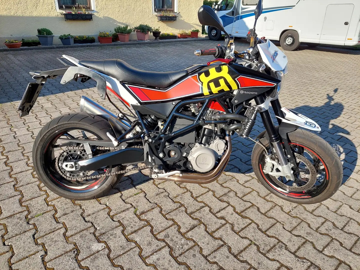 Husqvarna Nuda 900 ABS Noir - 1