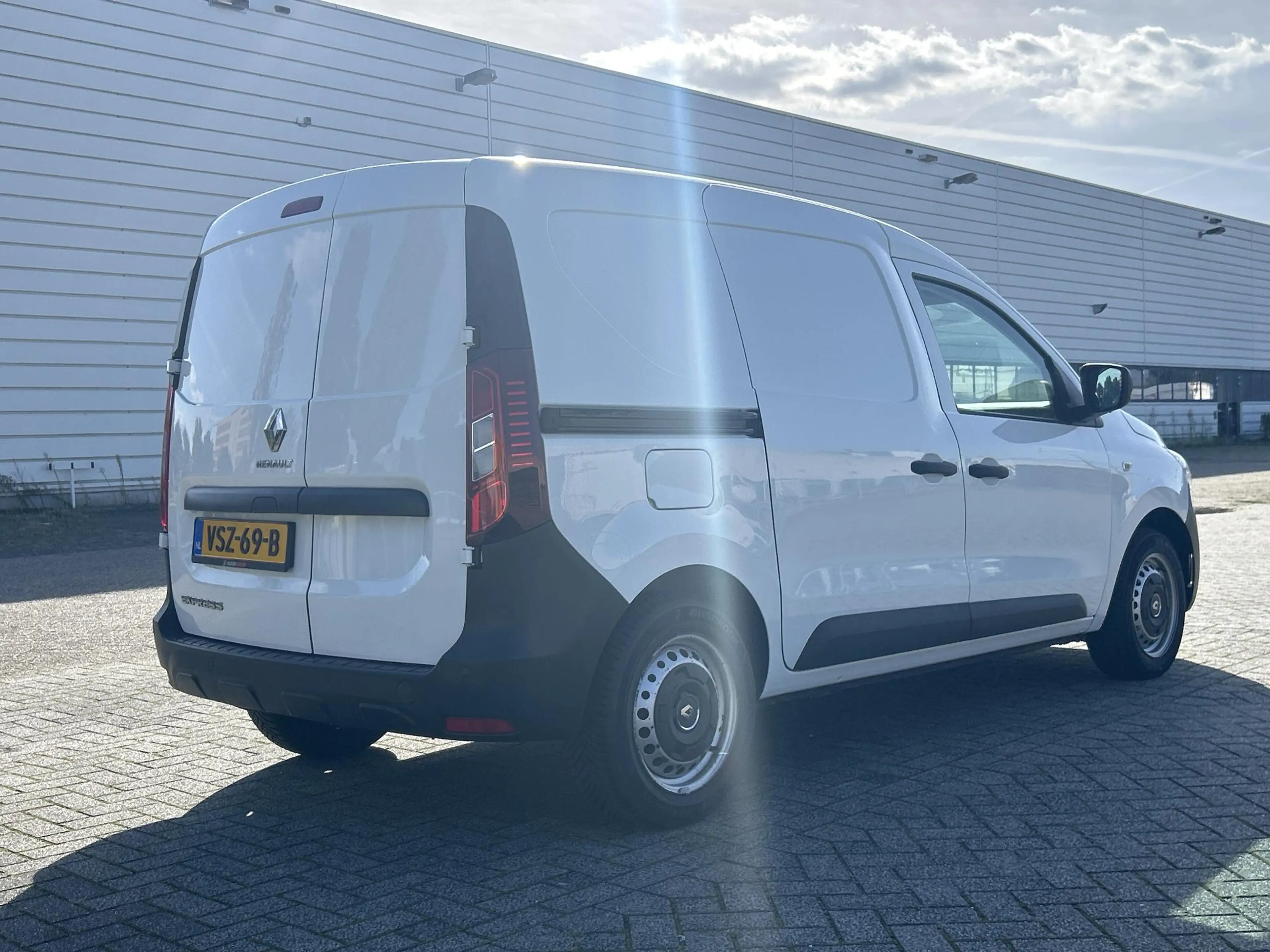 Renault Express 1.5 dCi 75 Comfort | € 6.450,- NETTO! | Cruise | A — photo 2