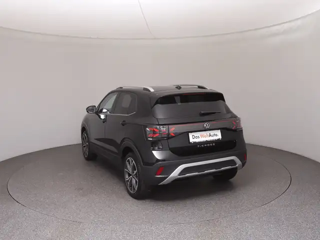 Volkswagen T-Cross view 5