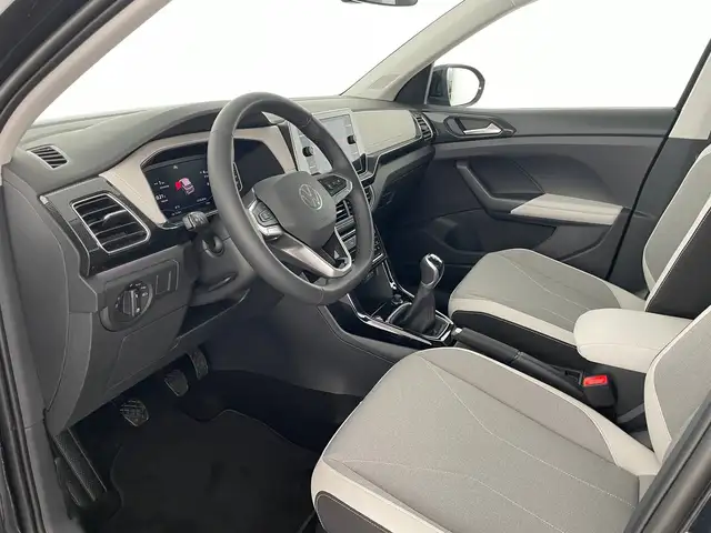 Volkswagen T-Cross view 8
