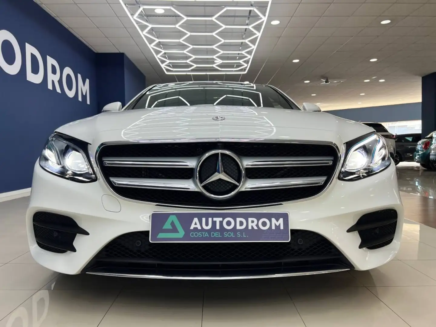 Mercedes-Benz E 220 220d 9G-Tronic 194 Blanco - 2