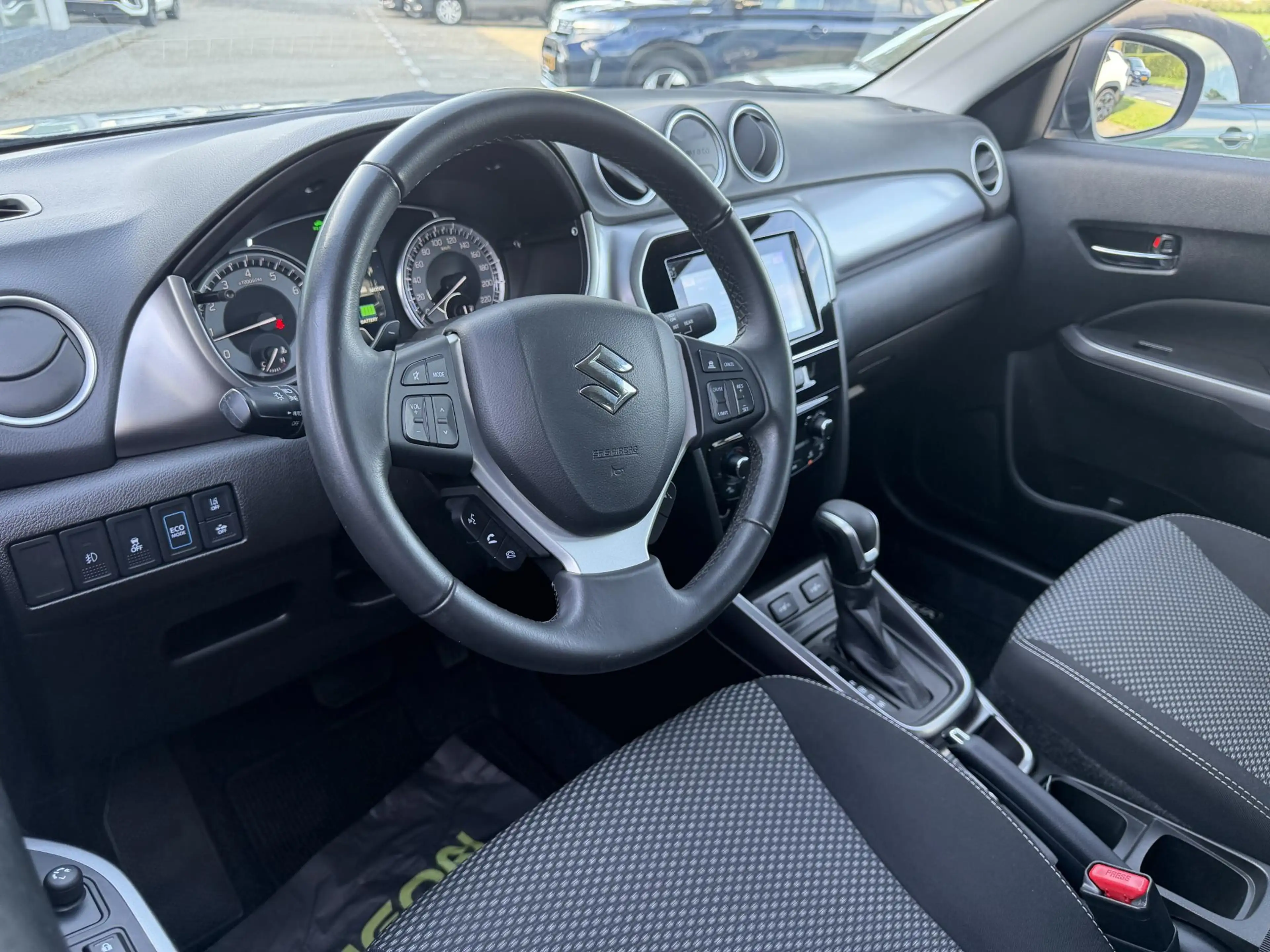 Suzuki Vitara 1.5 Hybrid Select — photo 5