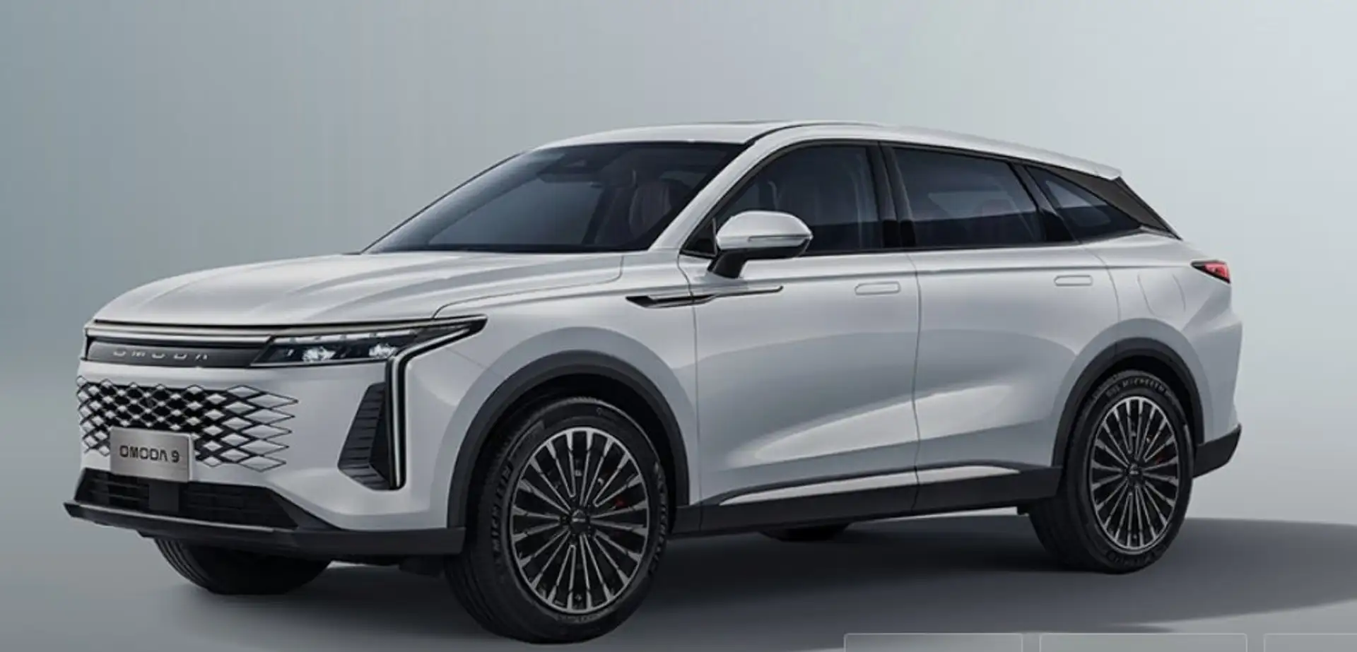 Omoda 9 Omoda 9 1.5 TGDI 537 CV Super Hybrid System i-AWD Bianco - 2