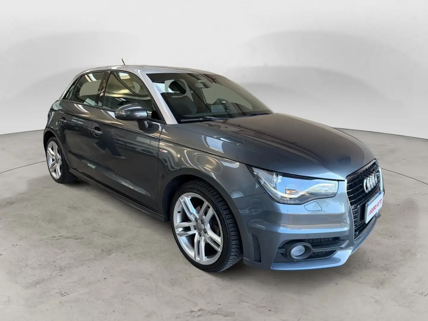 Audi A1 Sportback  S Line Edition 90cv s- tronic OK NEOP. Grau - 2