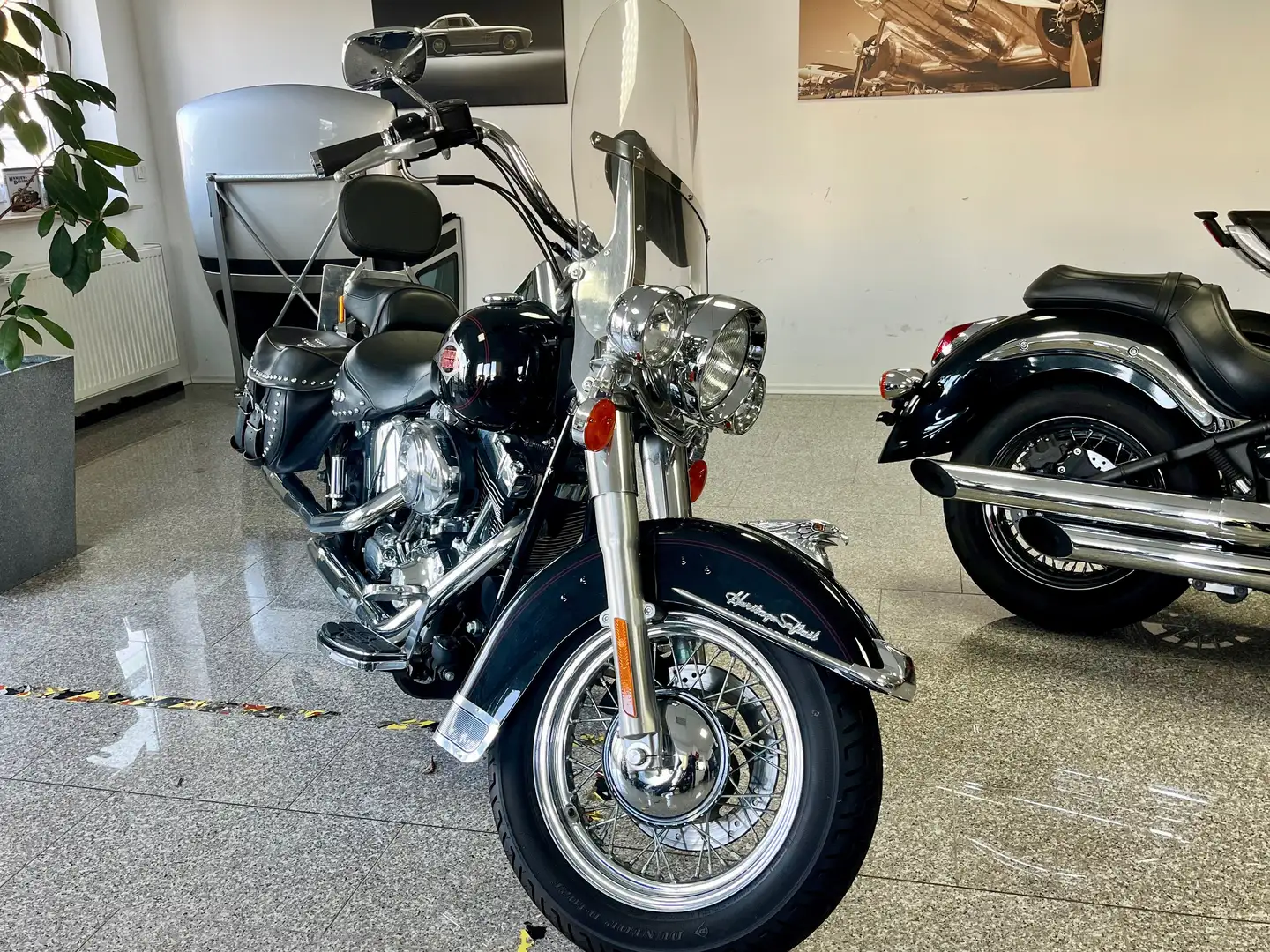 Harley-Davidson Heritage Softail Deluxe Classic 1.Hand-original Km-Ledertaschen Schwarz - 1