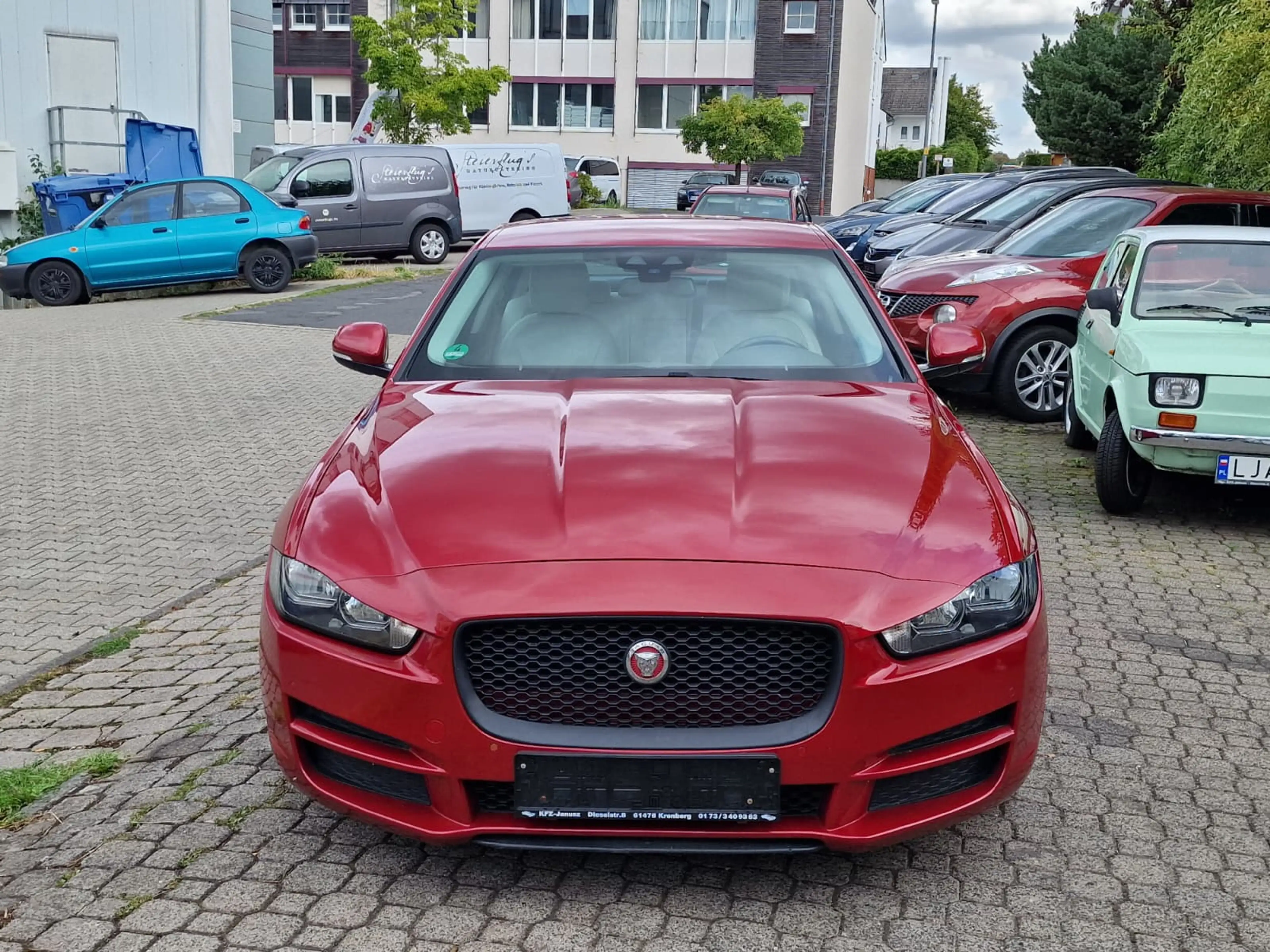 Jaguar XE Prestige — photo 12