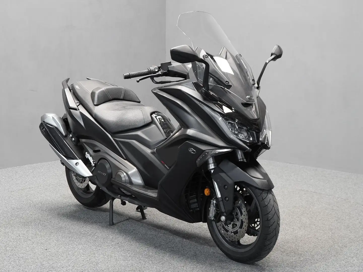 Kymco AK 550 Negro - 1