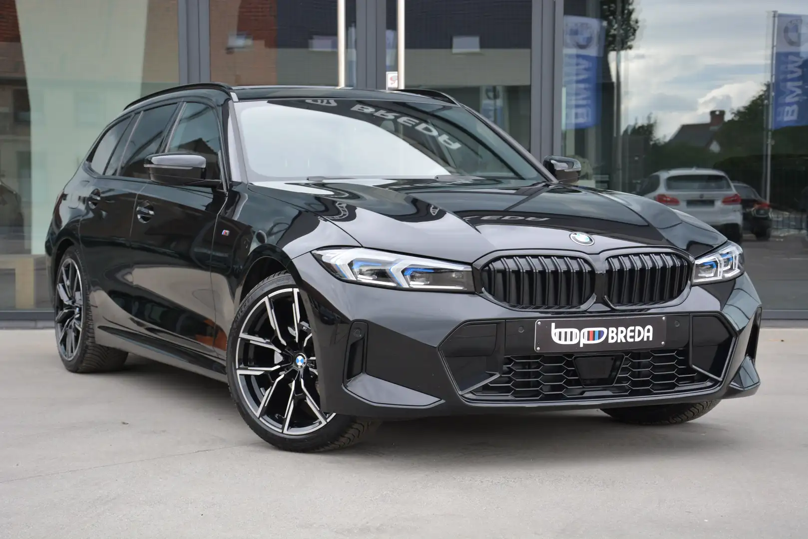 BMW 320 i Touring M-Sport/PANO/ACC/HUD/Trekhaak/Alu 19" Nero - 1
