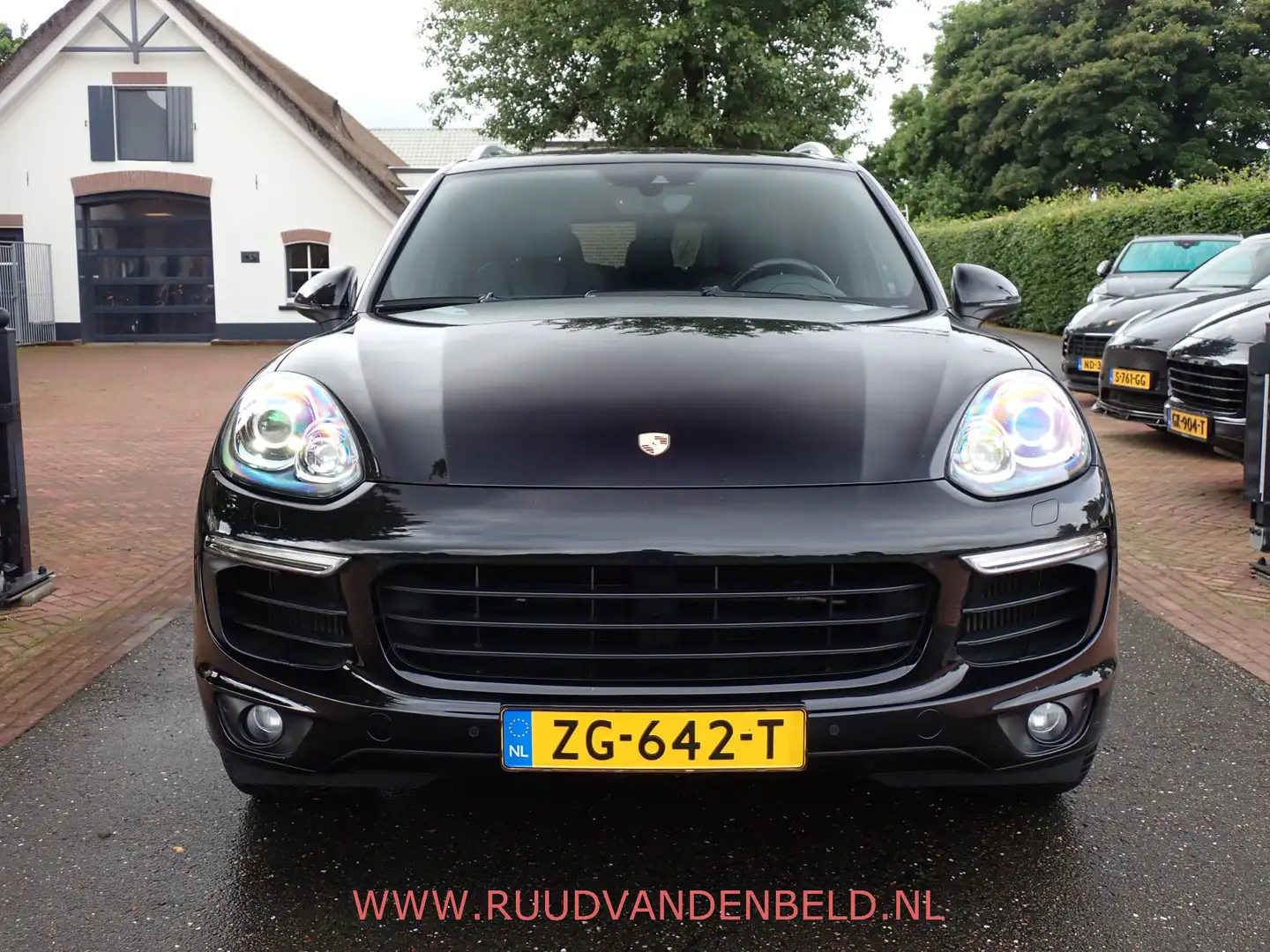 Porsche Cayenne 3.0D PANO/21''/DAB/LUCHTVERING Zwart - 2