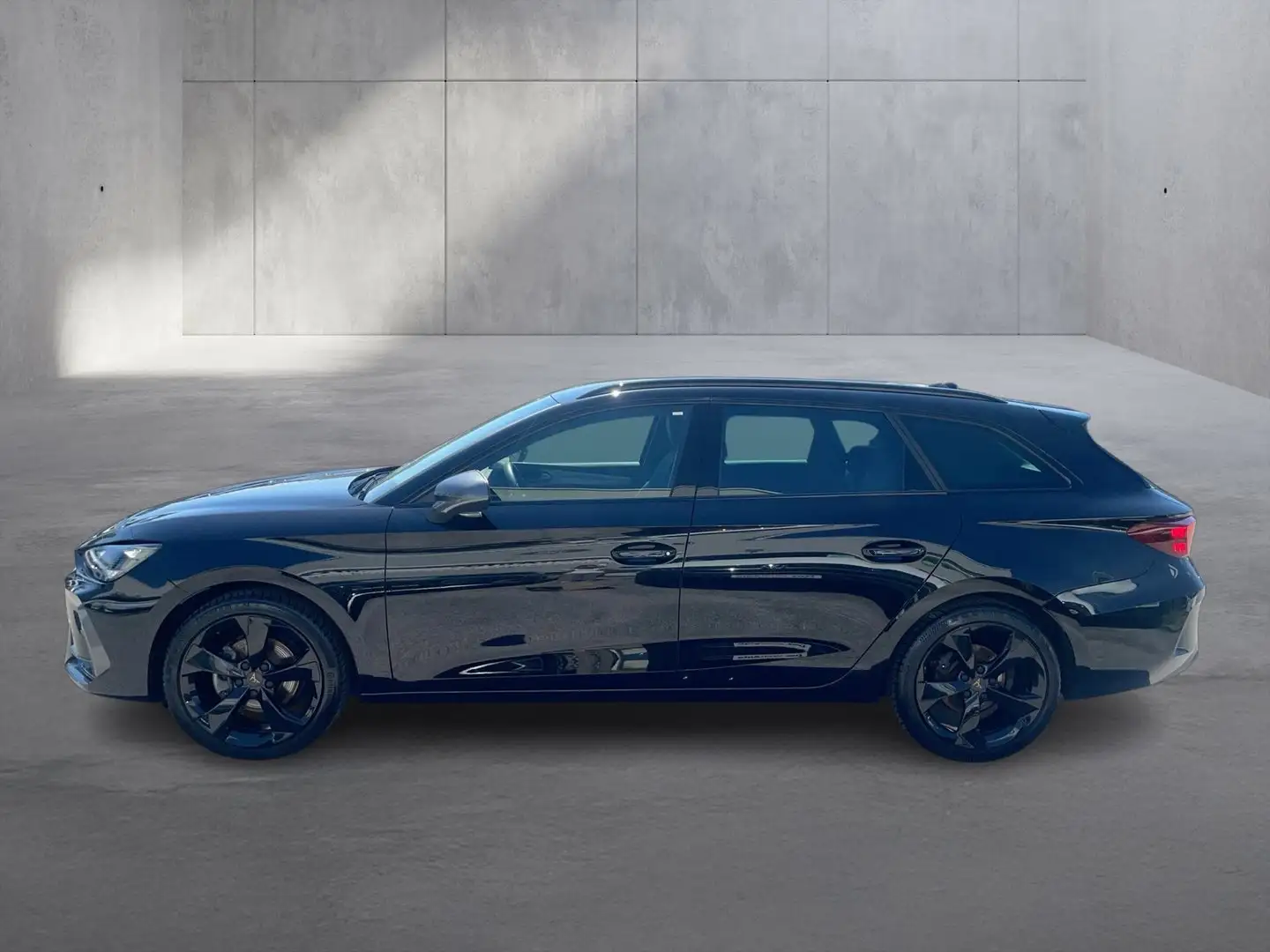 CUPRA Leon 1.5 TSI 150 PS ACT Schwarz - 2