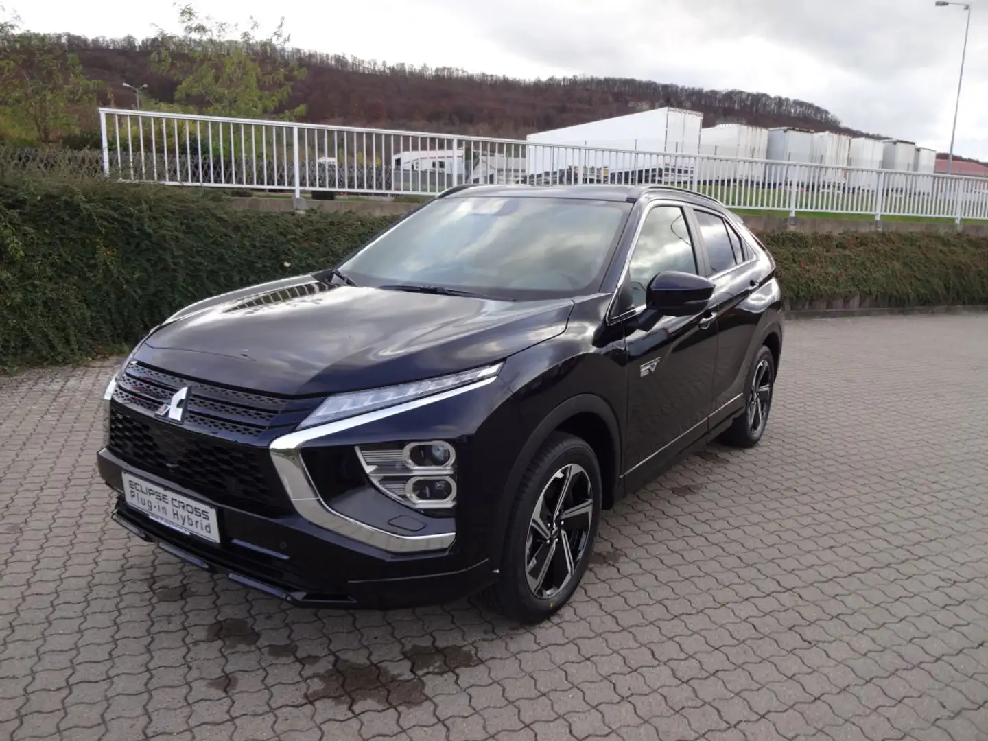 Mitsubishi Eclipse Cross Plug-in Hybrid PLUS Select -Paket Schwarz - 1