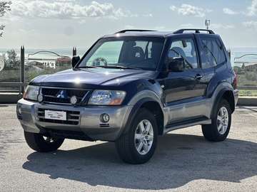 Pajero III 2005 3p 3.2 tdi 16v di-d Intense auto