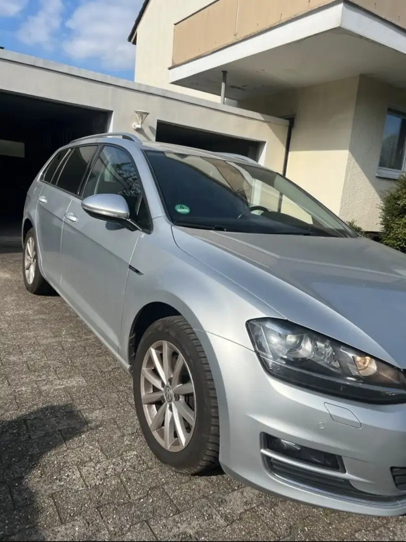 Volkswagen Golf Variant 2.0 TDI BlueMotion Technology DSG Lounge - 2