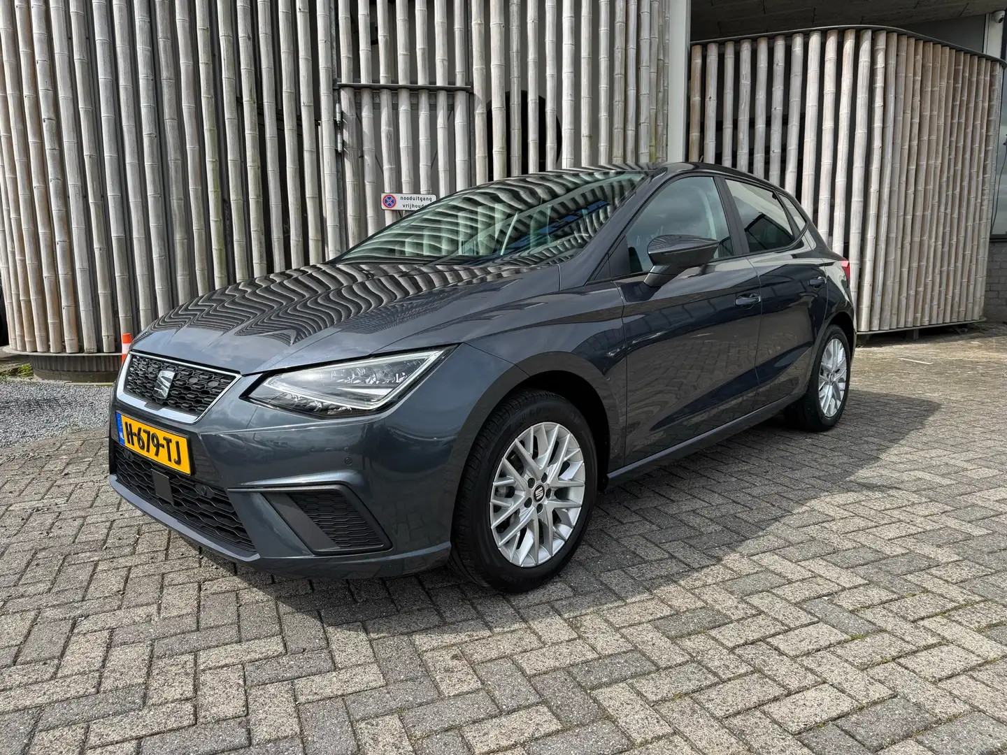 SEAT Ibiza Style Business Intense | Beats | Key Less | ACC Grijs - 1