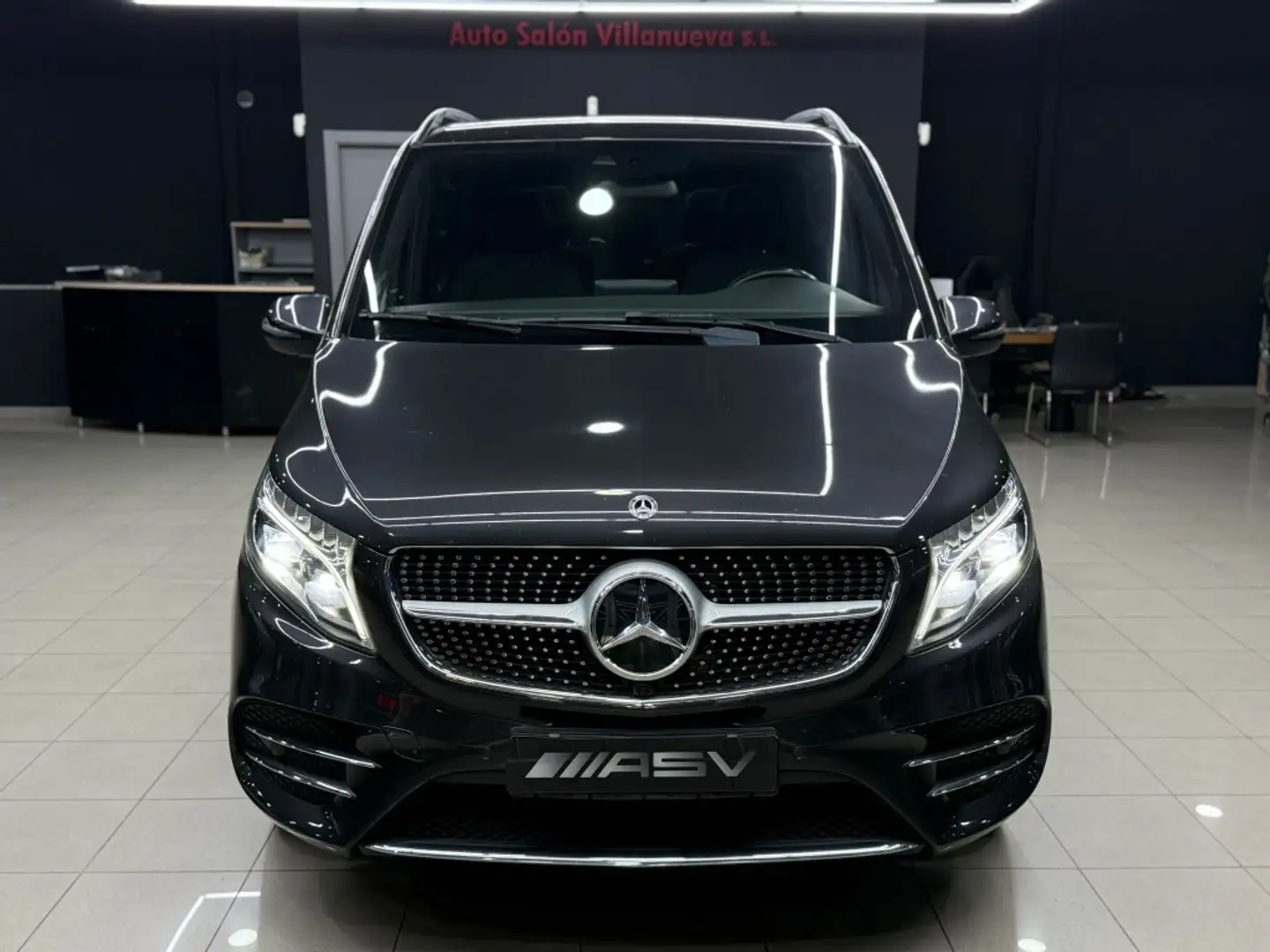 Mercedes-Benz V 300d Largo Avantgarde Gris - 2