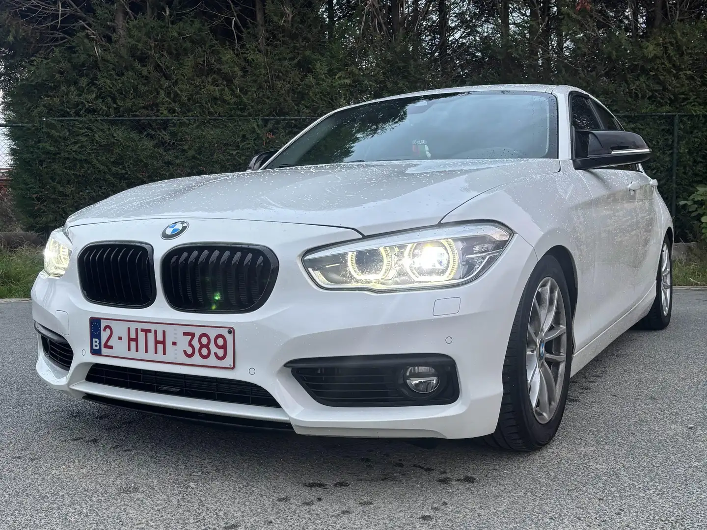 BMW 120 120i Aut. M Sport Wit - 1
