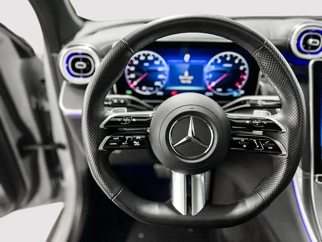 Mercedes-Benz GLC снимка Mercedes-Benz GLC