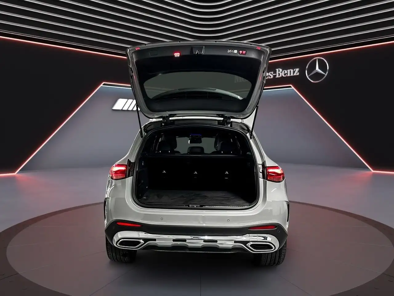 Mercedes-Benz GLC снимка Mercedes-Benz GLC