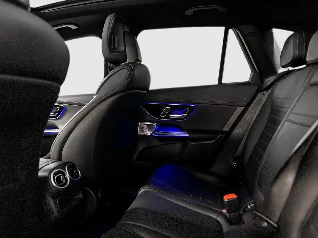 Mercedes-Benz GLC снимка Mercedes-Benz GLC