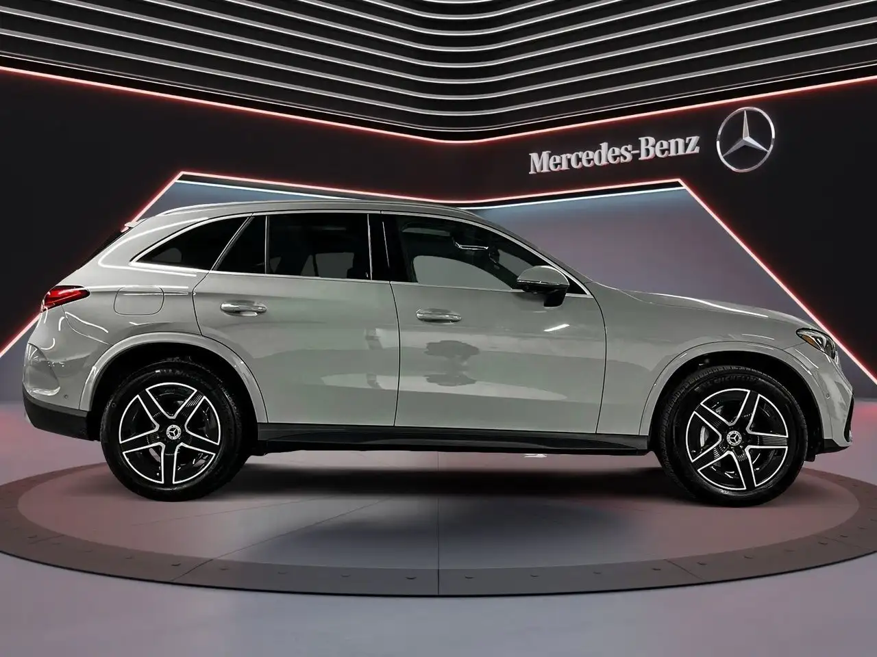 Mercedes-Benz GLC снимка Mercedes-Benz GLC