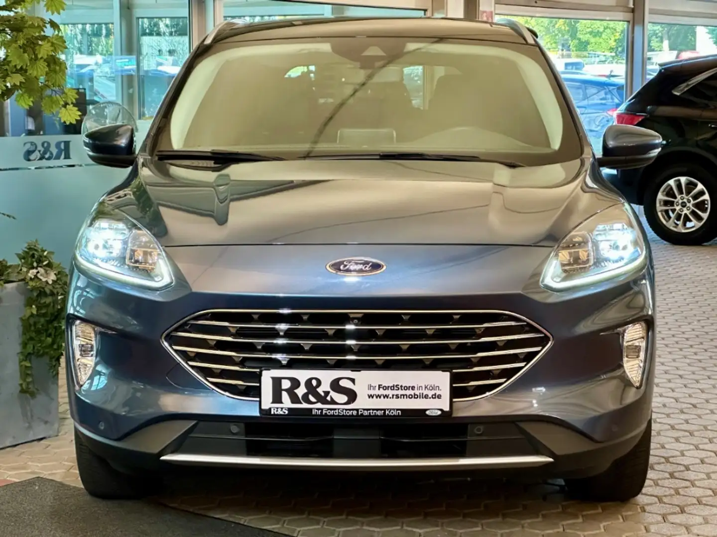 Ford Kuga Titanium X+Automatik+Pano+B&O+Kamera+Key-Free Azul - 2