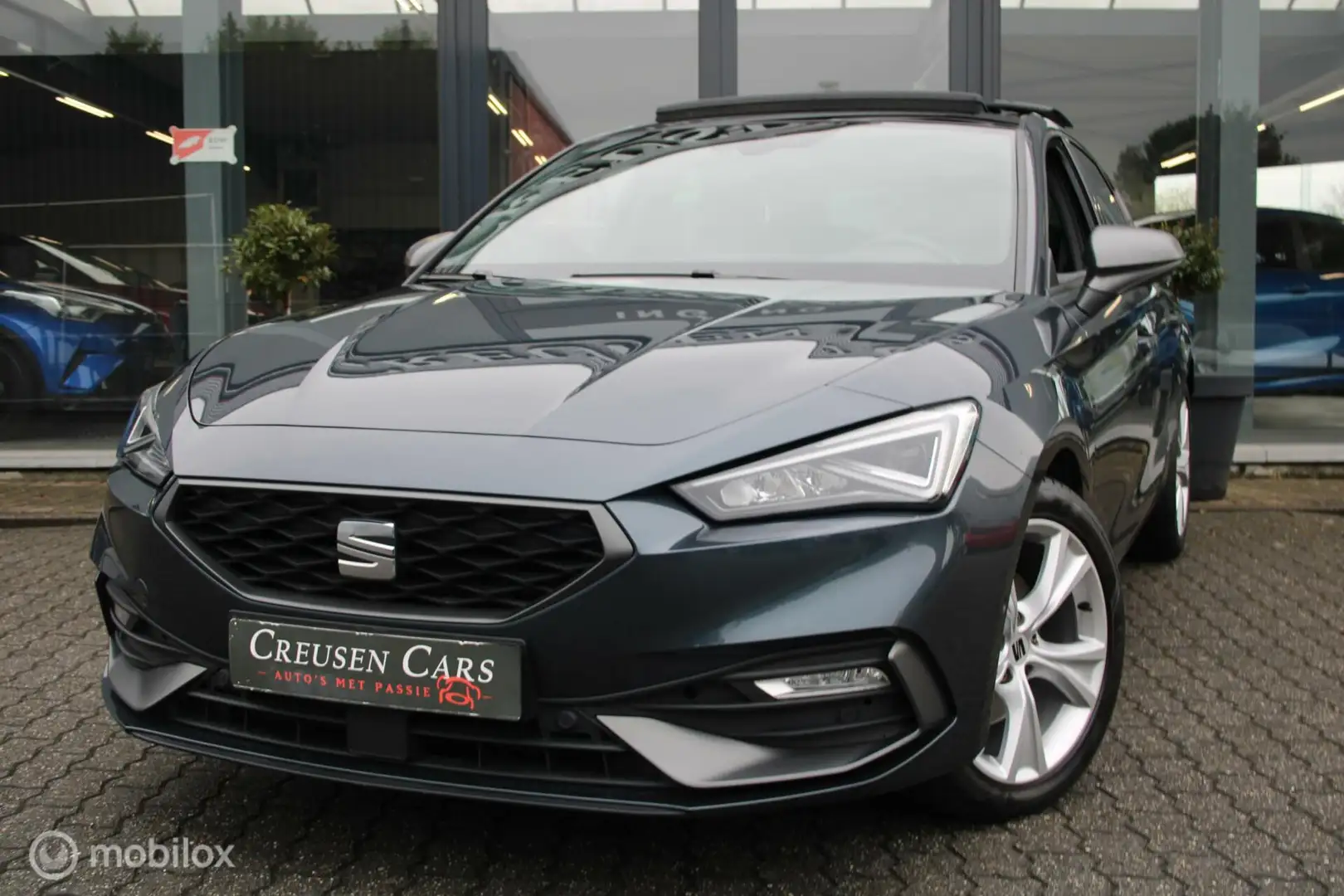 SEAT Leon 1.5 TSI FR/LED/Pano/Navi/Licht en zicht pakket/ Grijs - 2