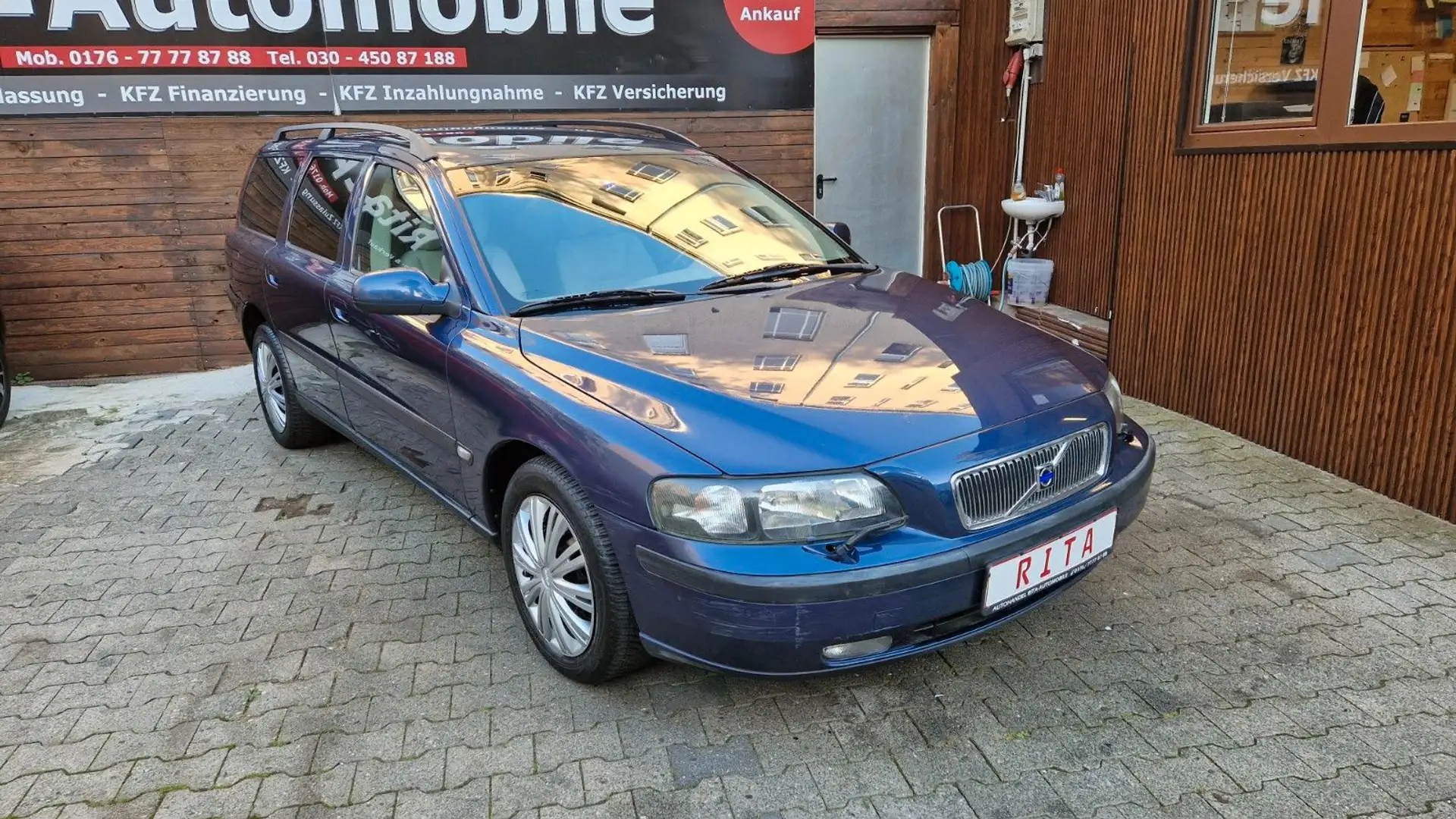 Volvo V70 Bi-Fuel - 1
