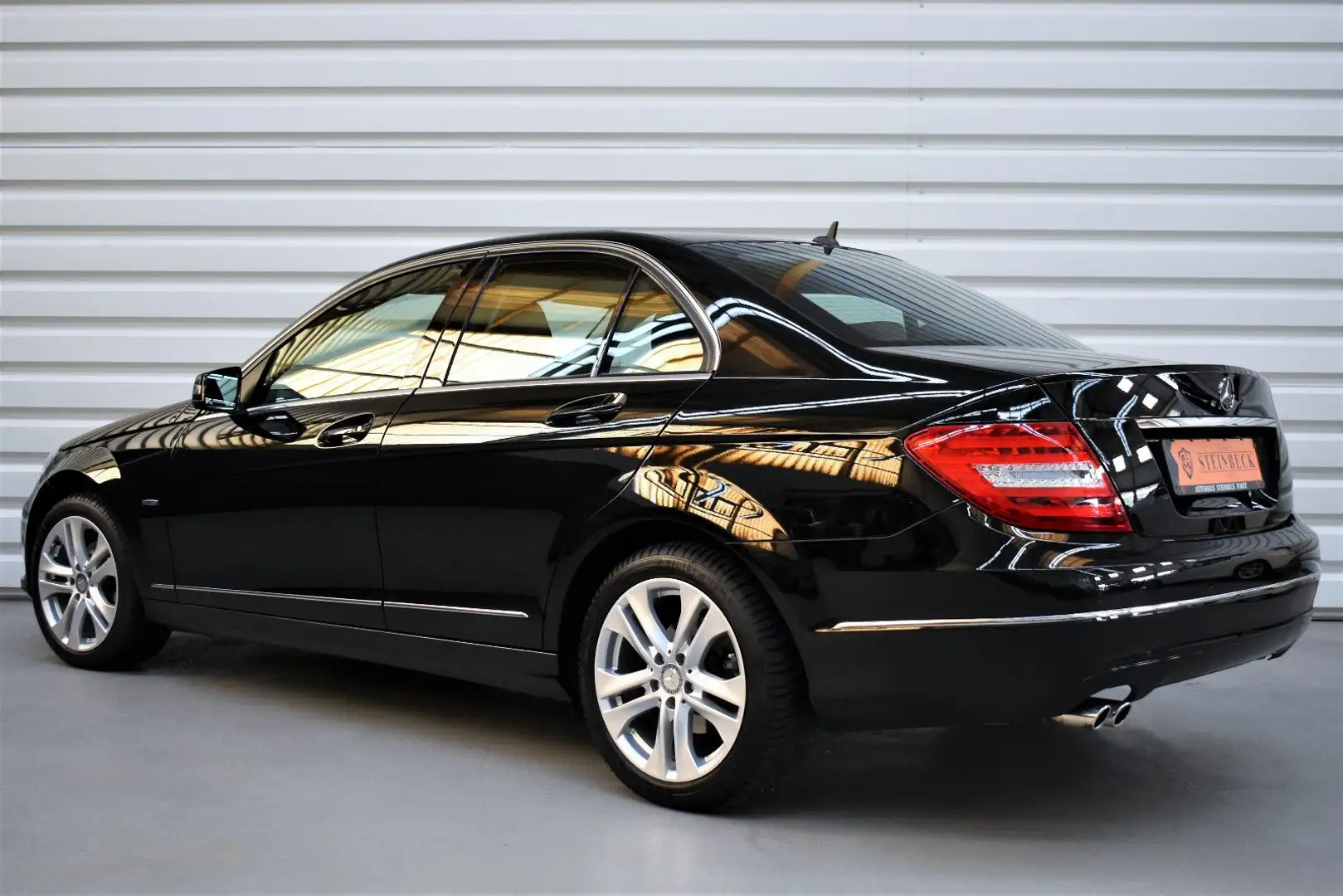 Mercedes-Benz C 180 C180 Avantgarde+SHZ+Navi+PDC+Nur 35.000KM Noir - 2
