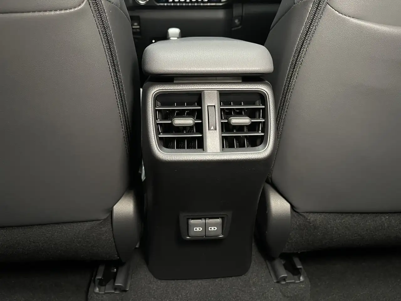 Lexus UX снимка Lexus UX