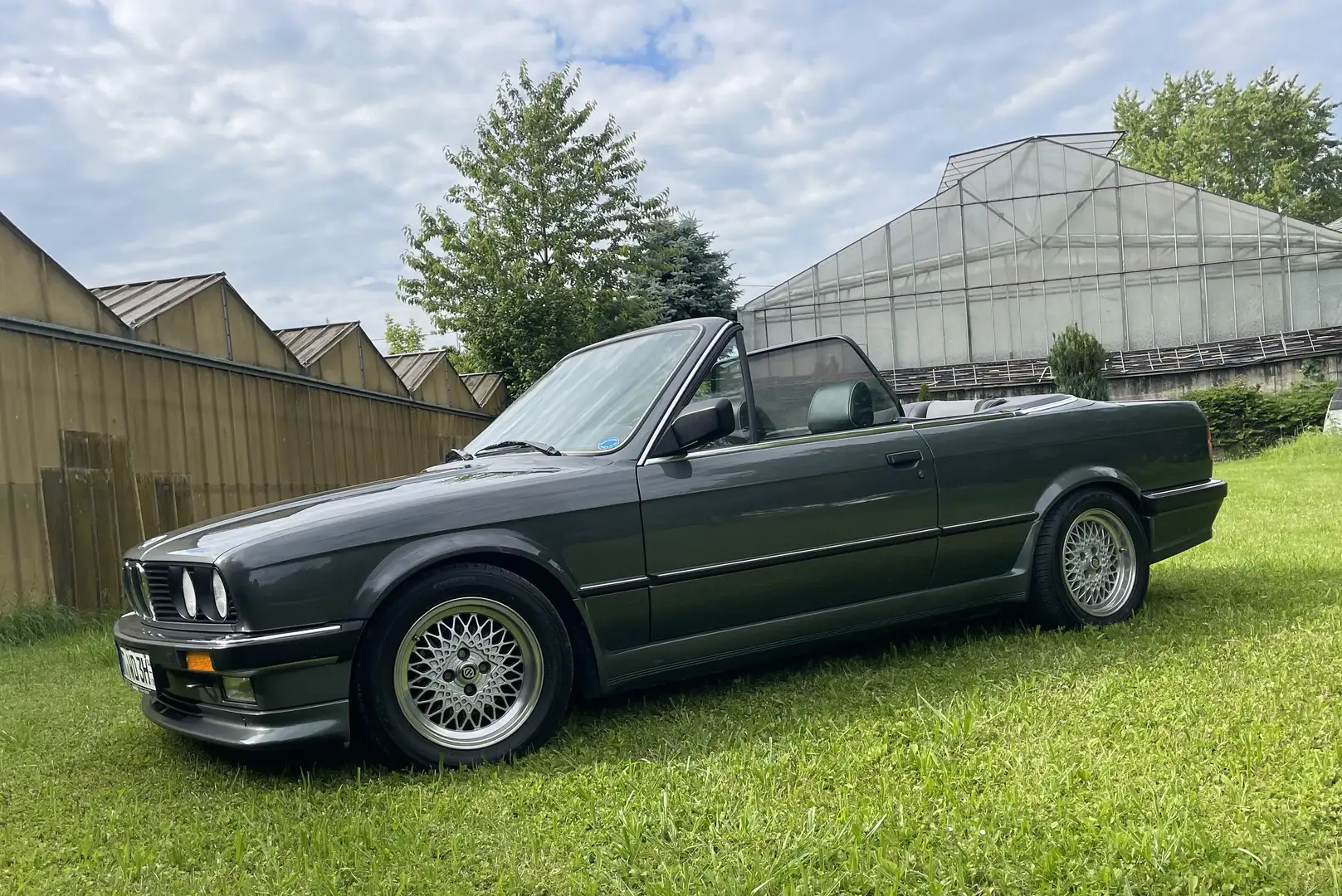BMW 325 325i Cabrio Šedá - 1