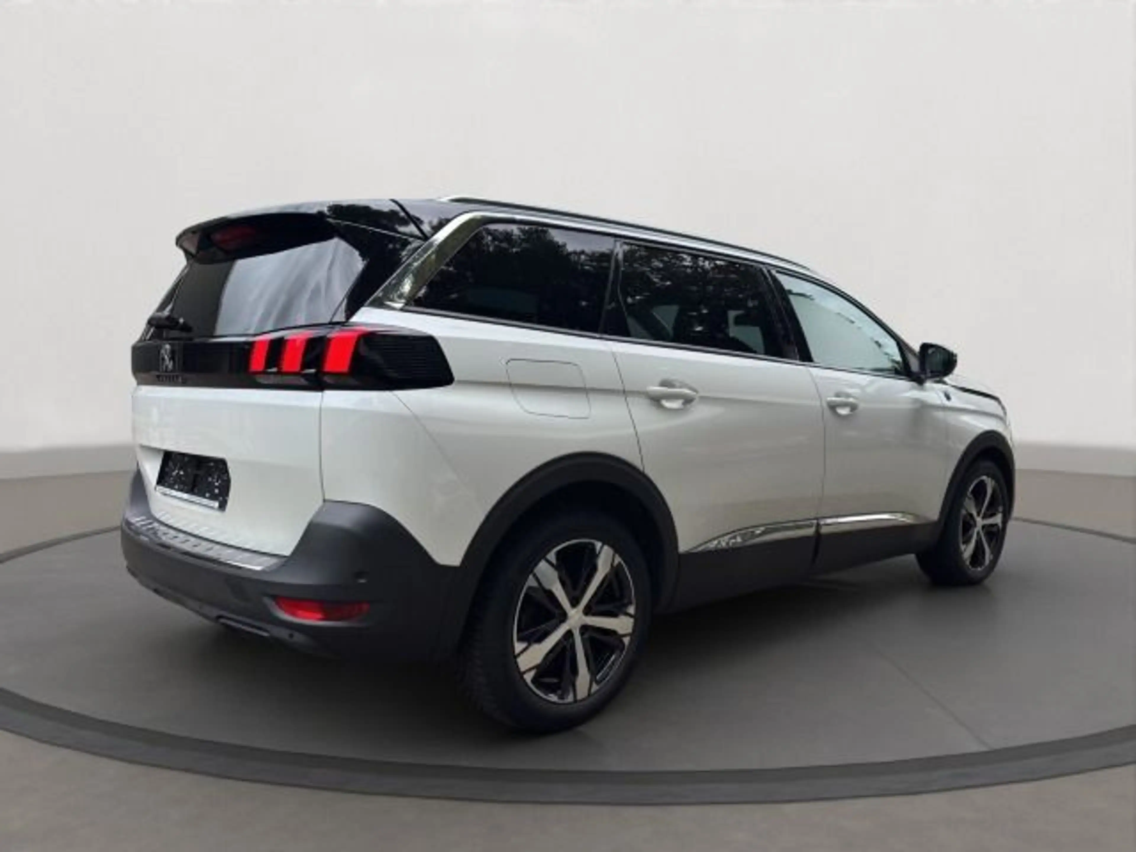 Peugeot 5008 1.5 130 CROSSWAY *7-SITZ*LED*MASS-SITZ*AHK* — photo 5