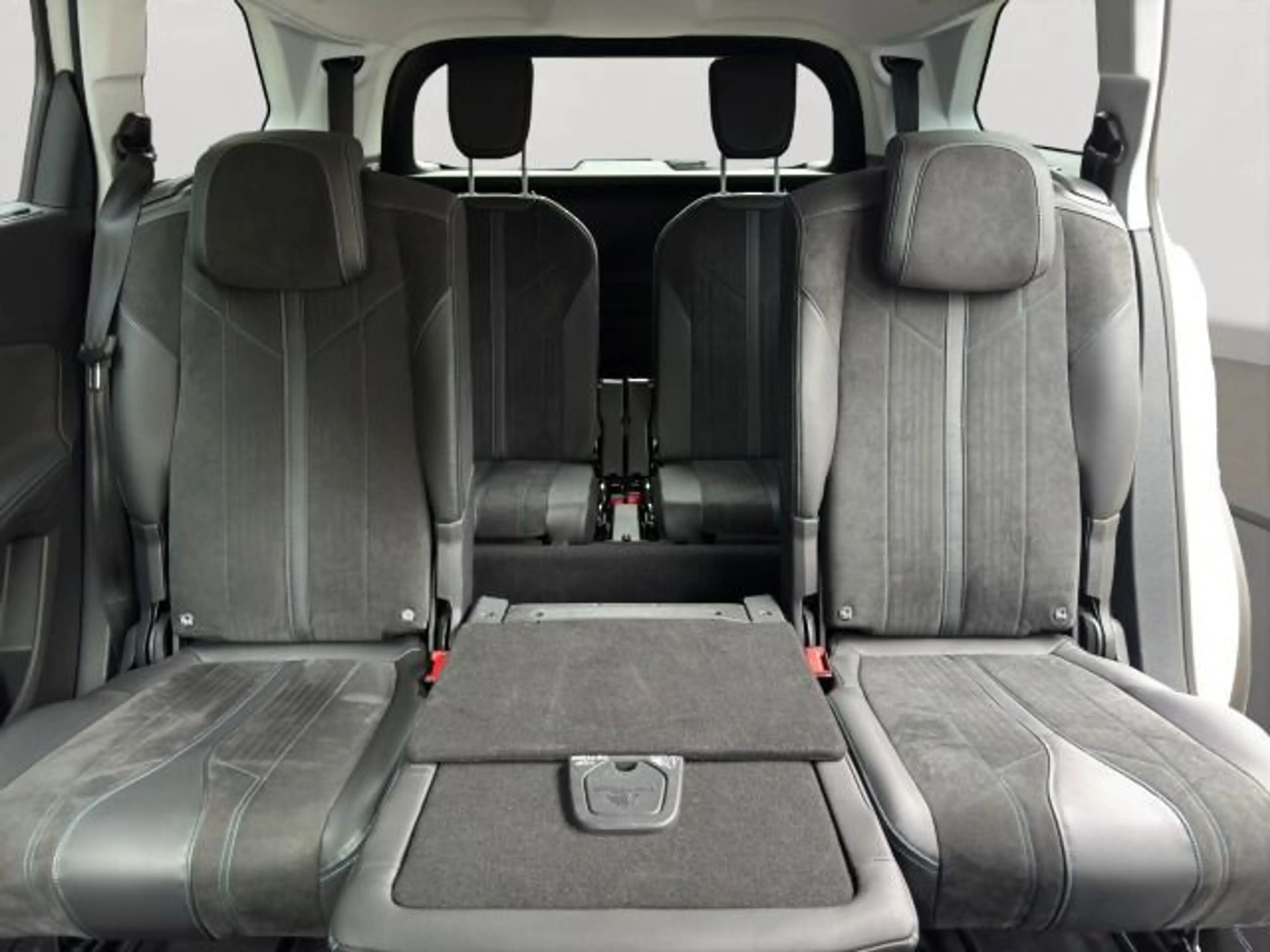 Peugeot 5008 1.5 130 CROSSWAY *7-SITZ*LED*MASS-SITZ*AHK* — photo 15