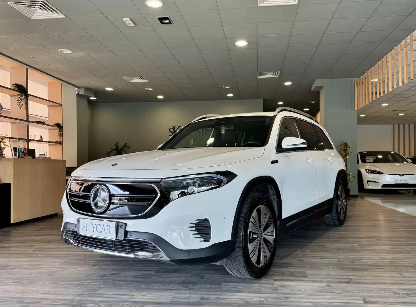 Mercedes-Benz EQB 300 300 4Matic  Sport Bianco - 1