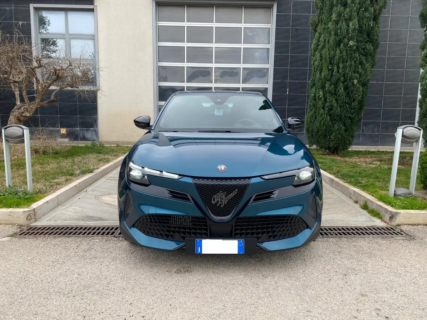Alfa Romeo Junior Junior 1.2 136 CV Hybrid eDCT6 Blau - 2