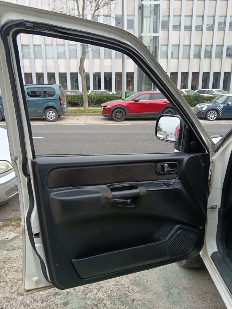 Nissan Terrano 2.7TDI Comfort Plus Blanco - 2