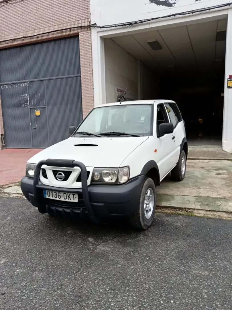 Nissan Terrano 2.7TDI Comfort Plus Bílá - 1