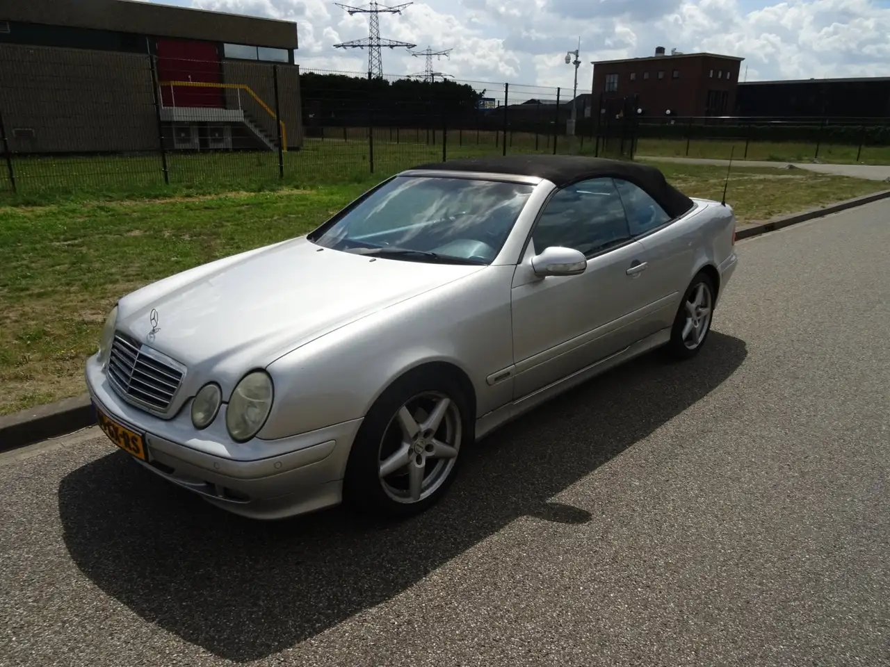 Mercedes-Benz CLK 230